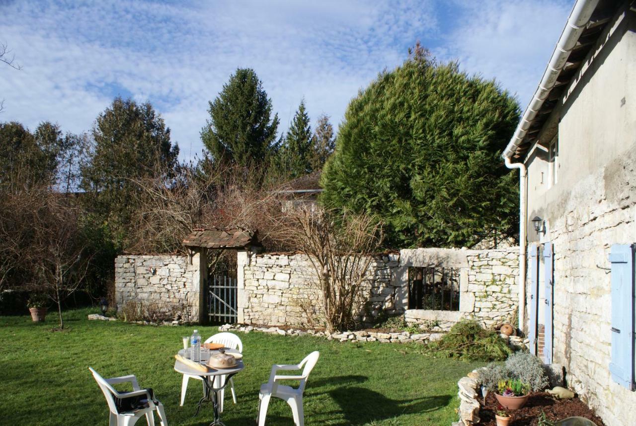 La Forge Du Prosper Et De Sa Prosperine Bed & Breakfast Cramans Exterior photo